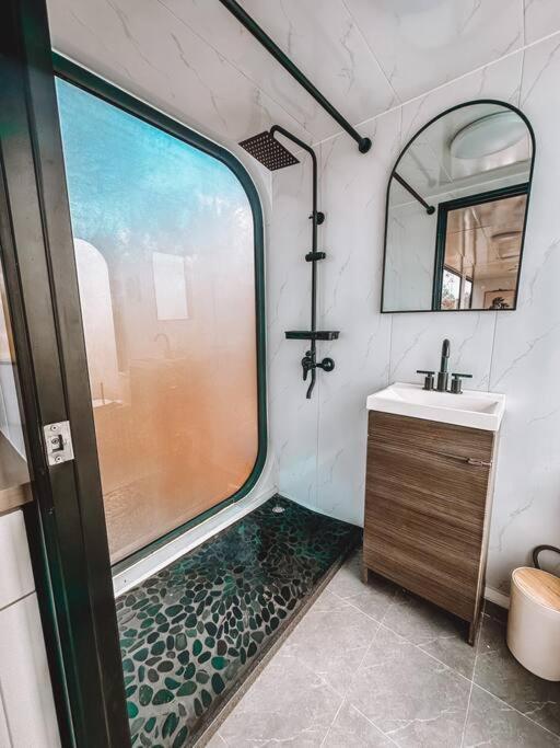 Modern Off Grid Tiny Home! Haleiwa Extérieur photo